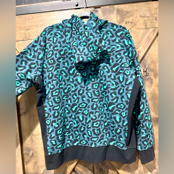EUC Wrangler Retro Teal & Black Cheetah Hooded Jacket - Picture 12 of 15